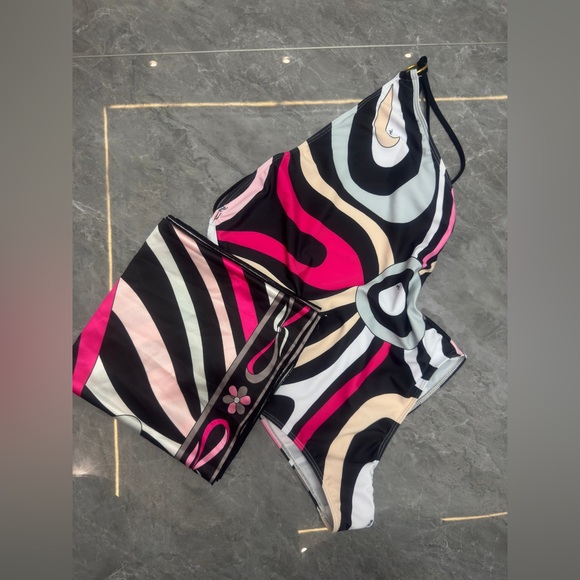 Meet the Posher Other - Emilio Pucci single-shoulder black one-piece swimming suit